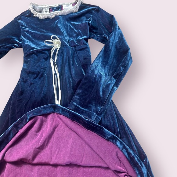 Set Of Two Vintage Toddler Velvet Dresses With Paisley Lace Ribbon Detail Size 5 - Picture 11 of 16